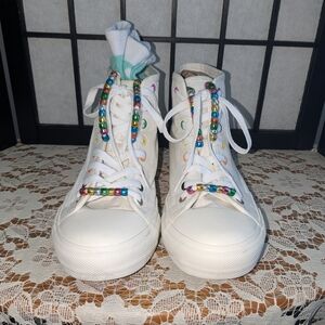 American eagle white canvas shoes size 8